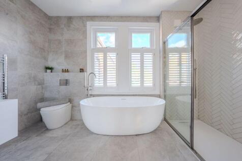 bathroom en-suite