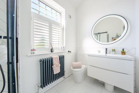 Shower en-suite
