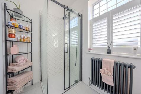 Shower en-suite