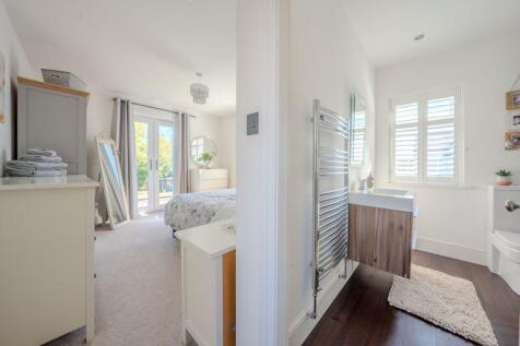 Shower en-suite 4
