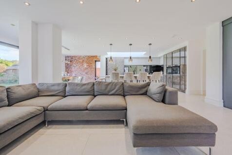 Open plan lounge