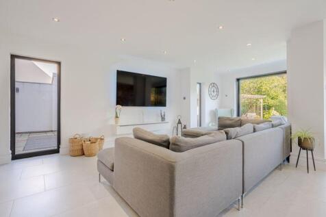 Open plan lounge