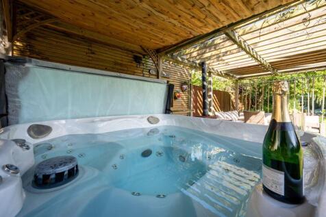 Hot tub