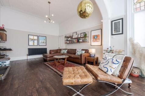 Lounge 2