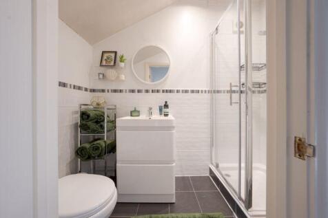 Bathroom 3 shower room