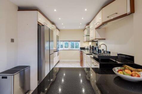 Kitchen/ Breakfast Room