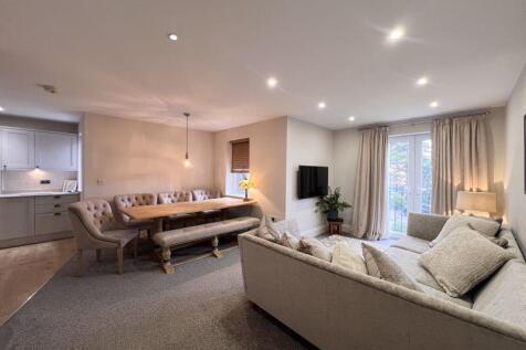 Open Plan Living Room/ Diner