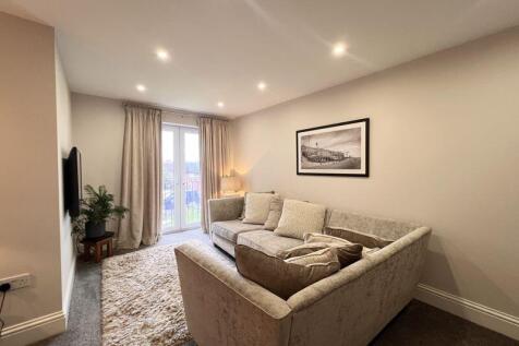 Open Plan Living Room/ Diner