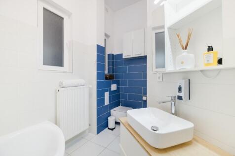 2nd Bathroom