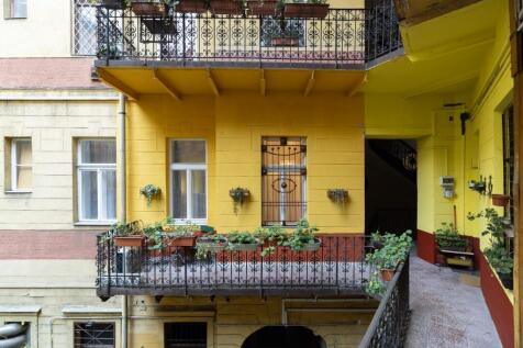 1st floor Balcony