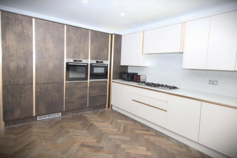 Kitchen 3 2.JPG