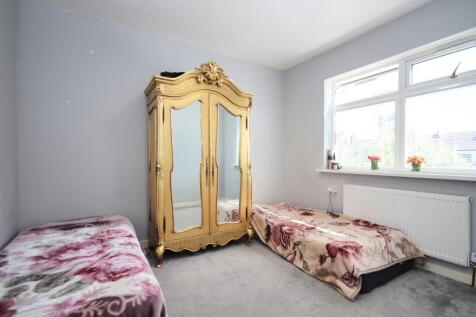 Bedroom 5.JPG