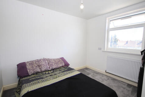 Bedroom 2.JPG