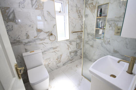 Loft Bathroom.JPG