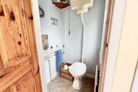 Clockroom WC