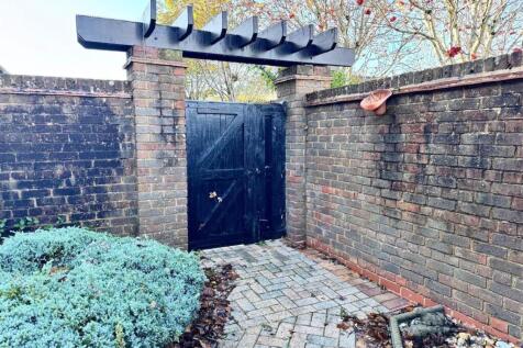 PHOTO-2025-11-10-13-40-53 3.jpg