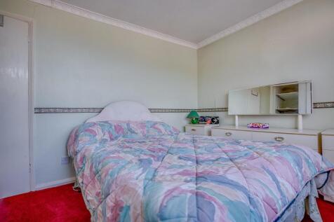 Bedroom 1.2.jpg