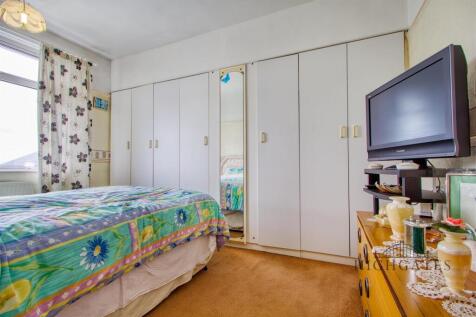 Bedroom 2.jpg