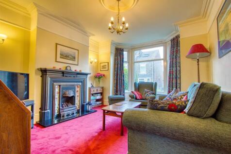 Living Room 1.jpg