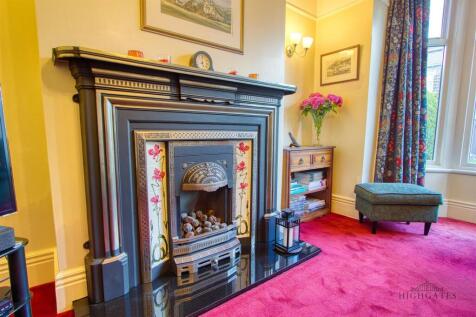 Living Room Fire Place.jpg