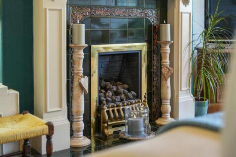 Fireplace.jpg