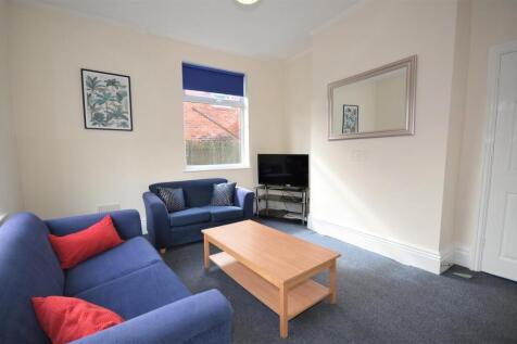 Living Room 1.JPG