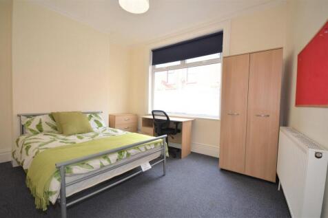 Bedroom 1.JPG