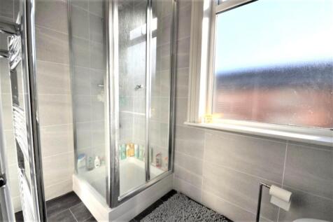 Bathroom.JPG