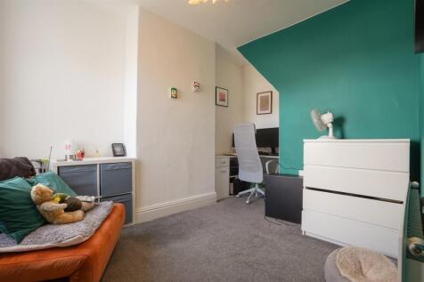 Bedroom 3.jpg