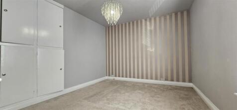 9. Master Bedroom 2.jpg