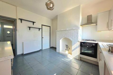 Kitchen NEW.jpg
