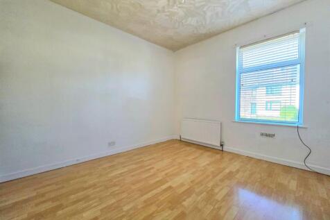 Master Bedroom x2.jpg