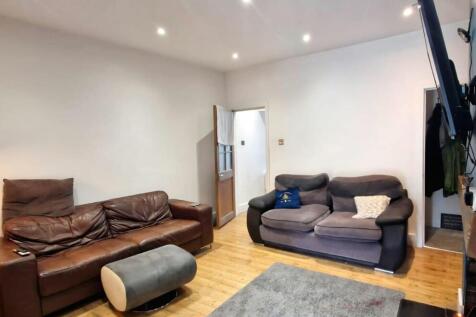 hall st 4.jpg