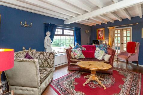 02_sitting_room_a.jpg