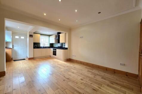 Kitchen / Dining