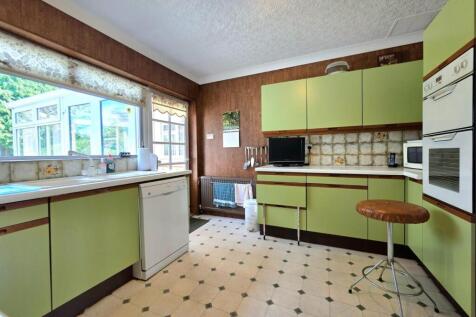 kitchen 1.jpg