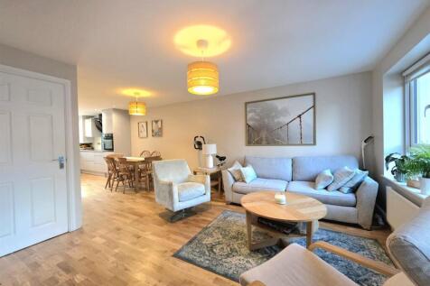 Lounge open plan.jpg