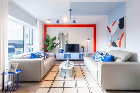 Show home 1300