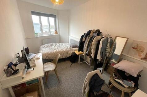 46869_7902_IMG_03_00