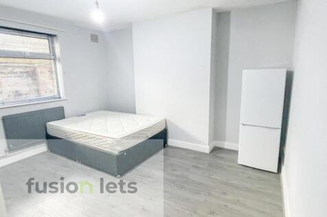 1 Brook St bedroom