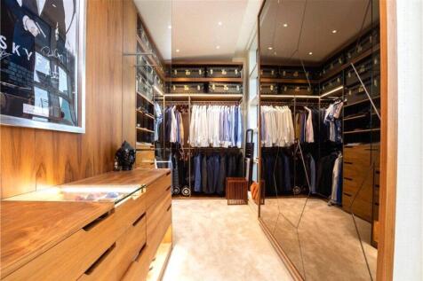 Walk In Wardrobe