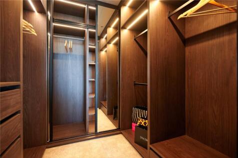 Walk-In Wardrobe