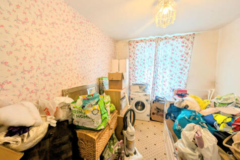 Reception room 3 / Laundry room