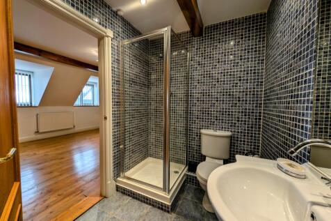 En-suite Bedroom 3