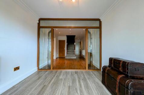 Entrance porch