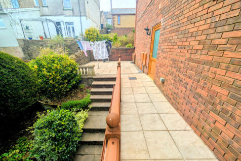 Side patio