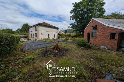 House and garage / workshop