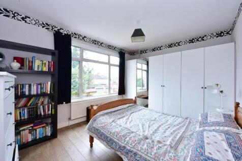 BACK BEDROOM