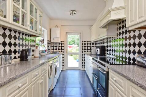 EXTENDED KITCHEN