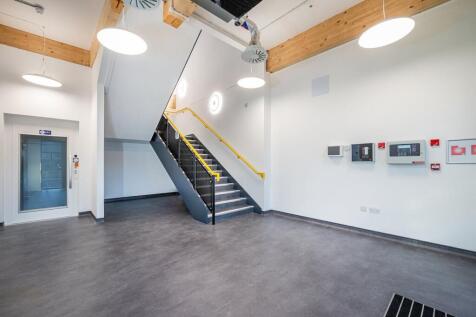 UNIT 1B WATCHMOOR POINT CAMBERLEY_024.jpg